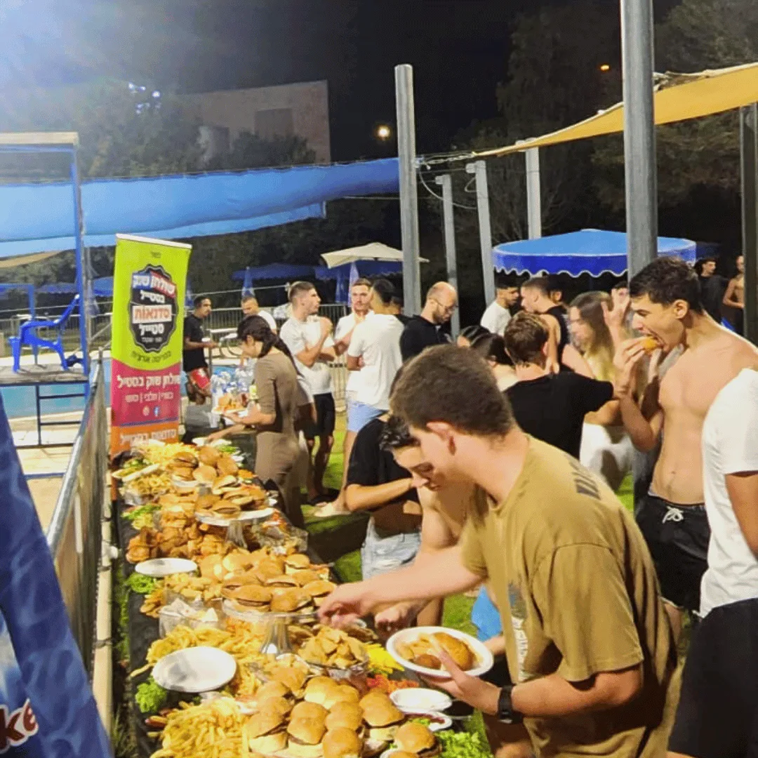 תפריט קידס 🎈 – ואדים ואריק | שולחן שוק בסטייל
